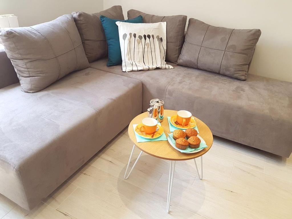 Villa Ulika - 3 Apt For 4 Persons بولا المظهر الخارجي الصورة