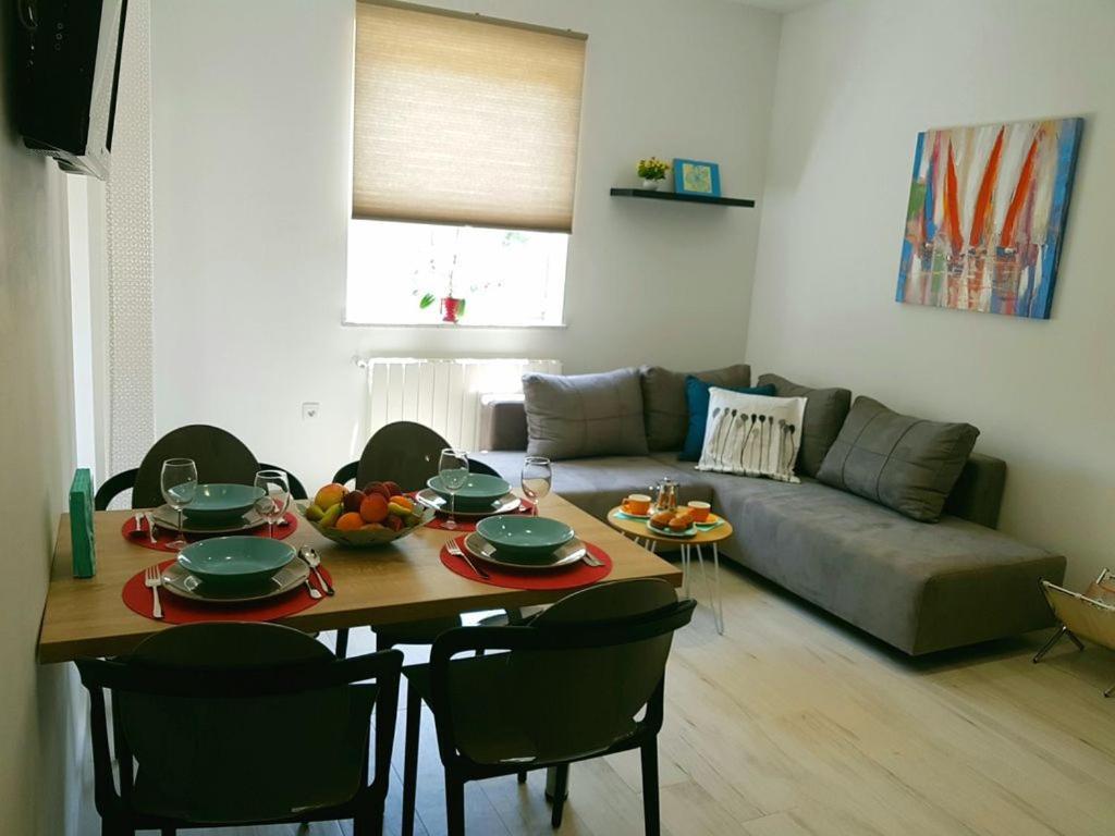 Villa Ulika - 3 Apt For 4 Persons بولا المظهر الخارجي الصورة
